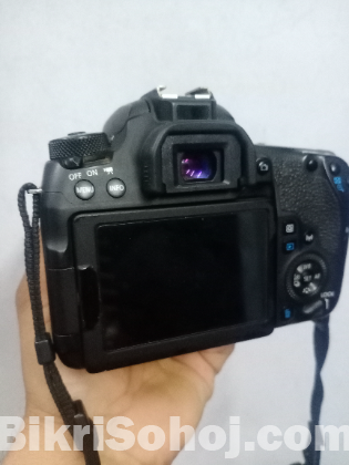 Canon 77d with 18-55mm (dslr)